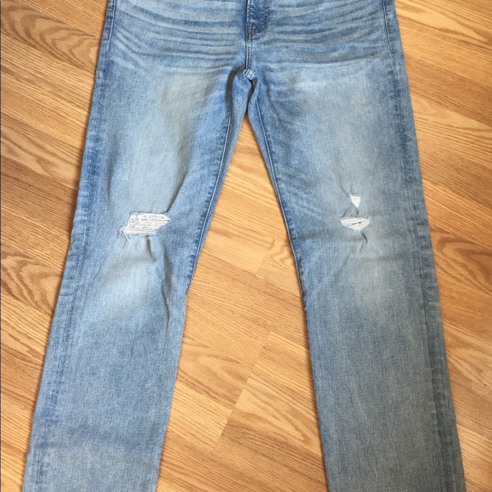 J.Crew Distressed Jeans 33x32 Blue β NWT β Quick Sale! - Picture 2 of 4